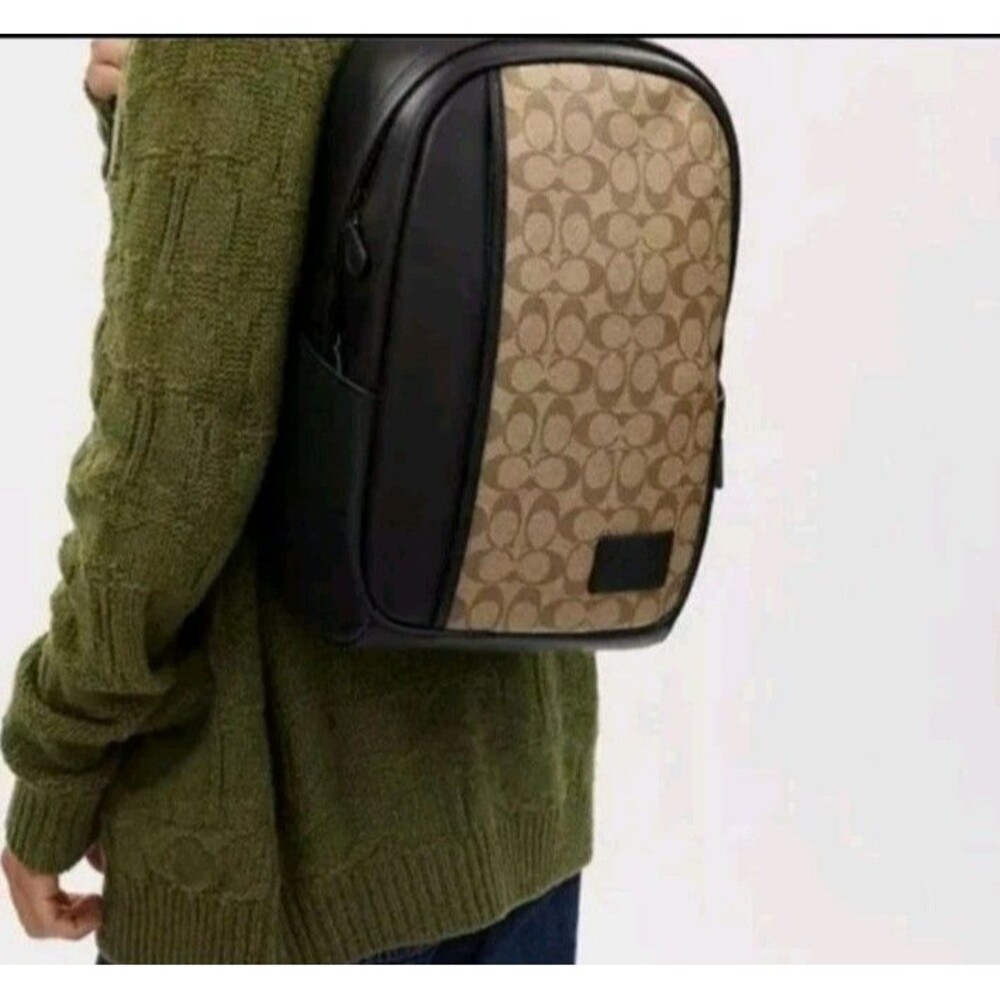 Coach Signature Backpack - Picture 3 of 6